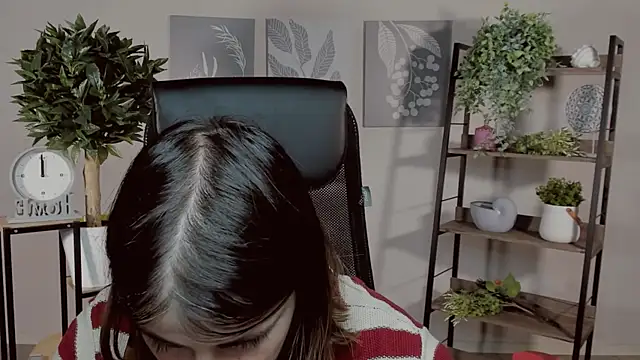 Snapshot of MartaEdams chatting on December 3, 2025, 6:25 am MartaEdams online show from December 3, 2025, 6:25 am