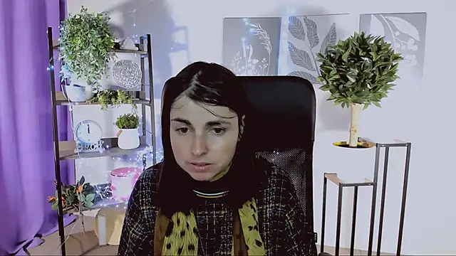 MartaEdams online show from April 9, 2026, 6:30 am