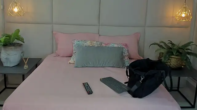 SamayRyann online show from April 18, 2026, 1:46 pm