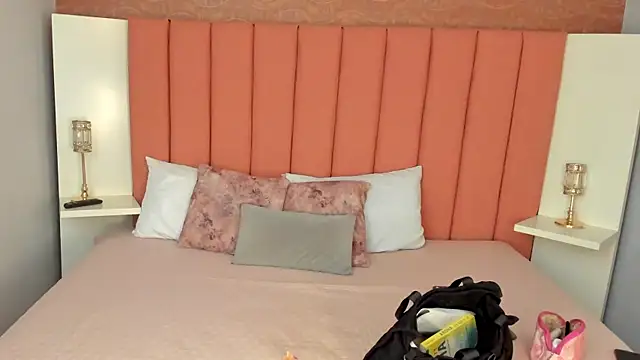 SamayRyann online show from April 7, 2026, 1:35 pm