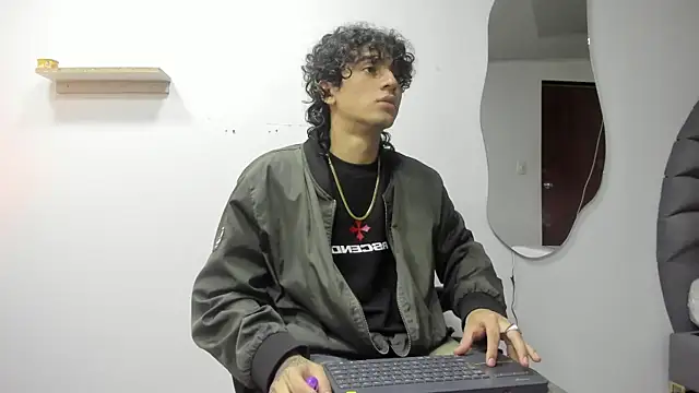 JackesTaylor online show from October 23, 2025, 4:55 am