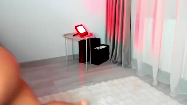 Snapshot of SluttyMaddy chatting on December 19, 2025, 6:21 pm SluttyMaddy online show from December 19, 2025, 6:21 pm