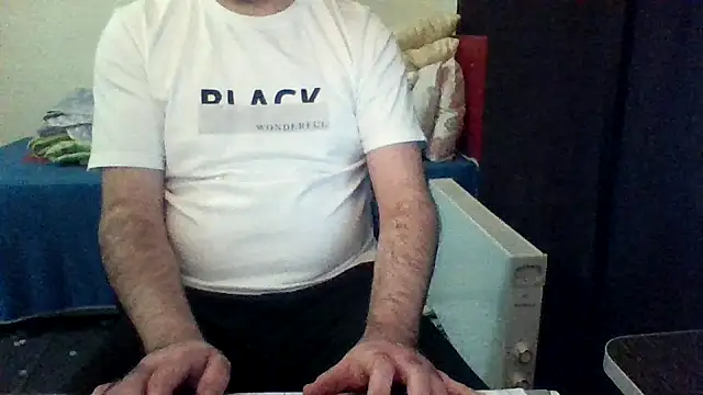 Snapshot of st206boy chatting on February 19, 2026, 10:18 pm st206boy online show from February 19, 2026, 10:18 pm