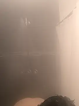 Snapshot of kSwisssxxx chatting on December 19, 2025, 7:38 pm kSwisssxxx online show from December 19, 2025, 7:38 pm