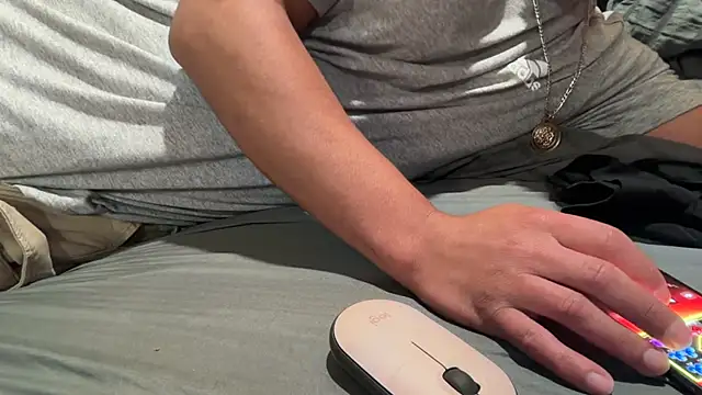 Snapshot of kSwisssxxx chatting on November 6, 2025, 3:43 am kSwisssxxx online show from November 6, 2025, 3:43 am