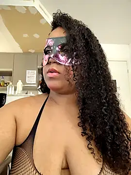 jadeamourim   online show from October 2, 2025, 2:42 pm