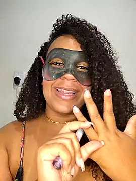 jadeamourim   online show from October 12, 2025, 12:45 am