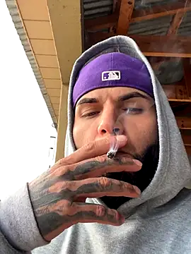 Snapshot of crazybarber69 chatting on December 2, 2025, 2:41 pm crazybarber69 online show from December 2, 2025, 2:41 pm