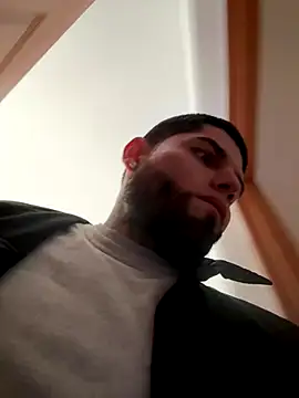 Snapshot of crazybarber69 chatting on December 4, 2025, 11:15 pm crazybarber69 online show from December 4, 2025, 11:15 pm