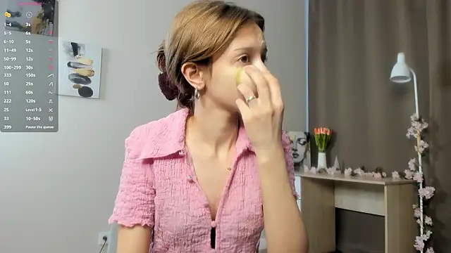 Snapshot of TaiteFairfield chatting on February 10, 2026, 8:02 am TaiteFairfield online show from February 10, 2026, 8:02 am