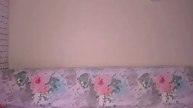 Snapshot of Elle_Pearl_ chatting on March 27, 2026, 6:22 am Elle Pearl online show from March 27, 2026, 6:22 am