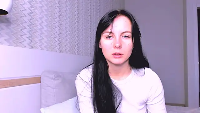 Elle Pearl  online show from December 23, 2025, 7:29 am