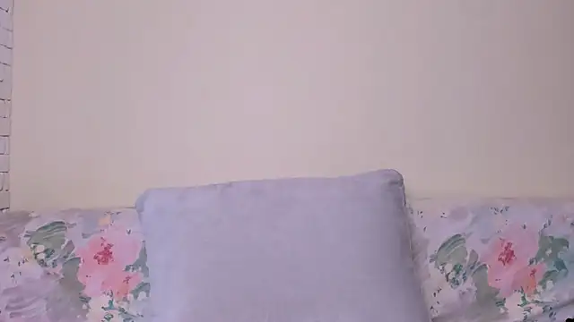 Snapshot of Elle_Pearl_ chatting on March 28, 2026, 6:25 am Elle Pearl online show from March 28, 2026, 6:25 am