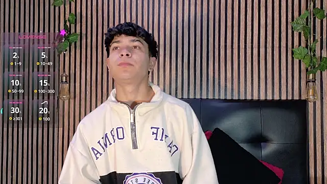 Snapshot of Felipe_boy1 chatting on October 12, 2025, 3:41 am Felipe boy1 online show from October 12, 2025, 3:41 am