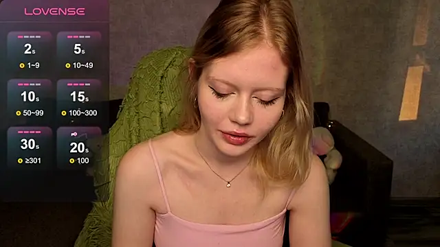 Snapshot of Wendy_228 chatting on October 12, 2025, 1:18 am Wendy 228 online show from October 12, 2025, 1:18 am