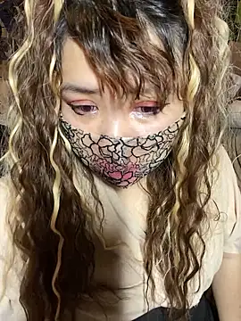 Snapshot of xoxLILxMELOxox chatting on October 10, 2025, 4:30 pm xoxLILxMELOxox online show from October 10, 2025, 4:30 pm