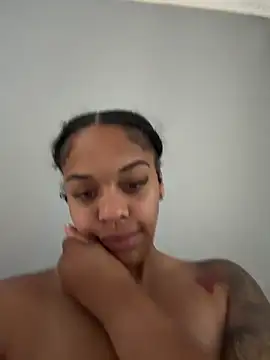 Snapshot of Regina69slut chatting on June 29, 2026, 7:59 am Regina69slut online show from June 29, 2026, 7:59 am