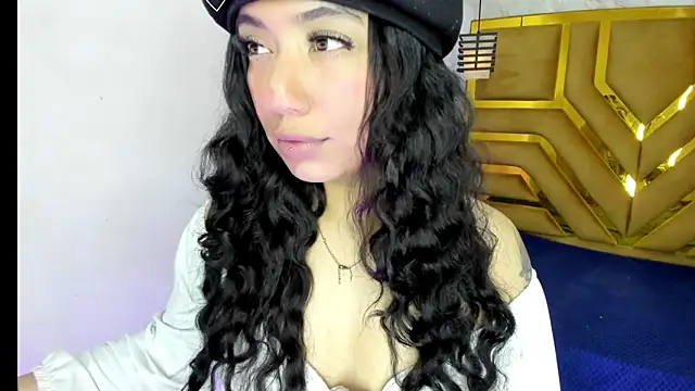 Snapshot of Soleil_66 chatting on February 8, 2026, 4:32 am Soleil 66 online show from February 8, 2026, 4:32 am