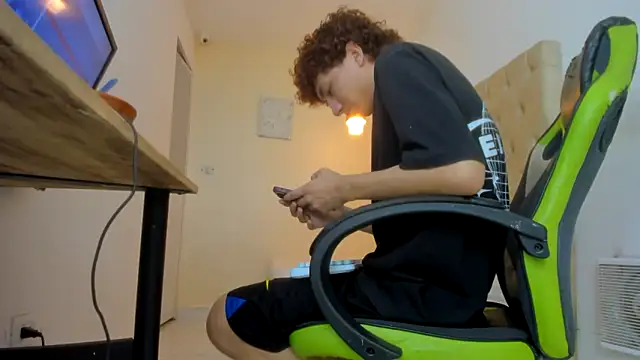 Snapshot of Darkknightx01 chatting on November 30, 2025, 2:01 am Darkknightx01 online show from November 30, 2025, 2:01 am