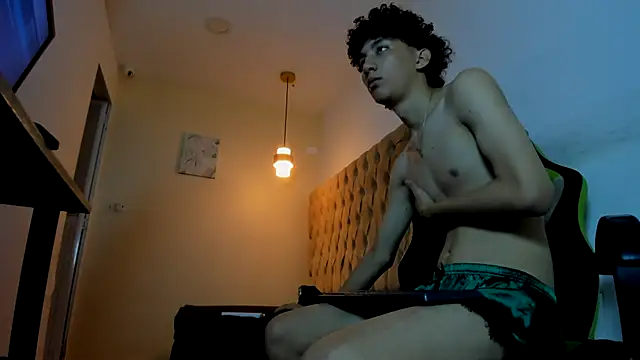 Snapshot of Darkknightx01 chatting on October 9, 2025, 8:20 pm Darkknightx01 online show from October 9, 2025, 8:20 pm