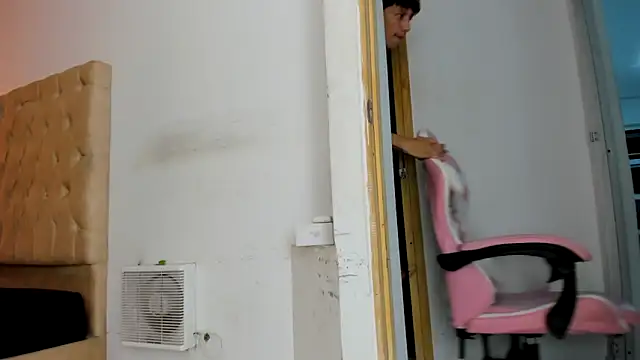 Snapshot of Darkknightx01 chatting on October 4, 2025, 12:12 am Darkknightx01 online show from October 4, 2025, 12:12 am