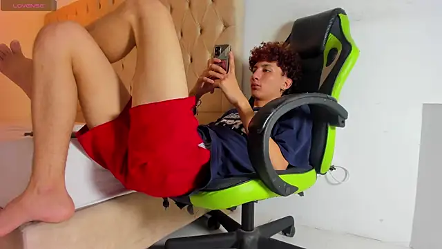 Snapshot of Darkknightx01 chatting on September 9, 2025, 12:43 am Darkknightx01 online show from September 9, 2025, 12:43 am