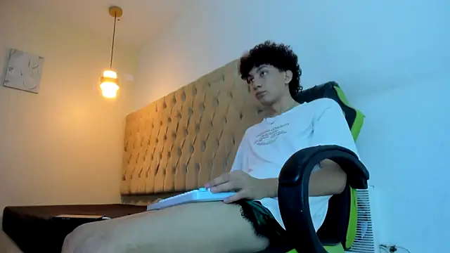 Snapshot of Darkknightx01 chatting on February 28, 2026, 1:27 am Darkknightx01 online show from February 28, 2026, 1:27 am