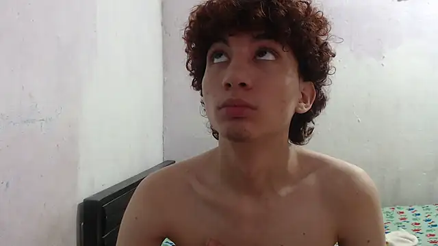 Darkknightx01 online show from April 18, 2026, 7:58 pm