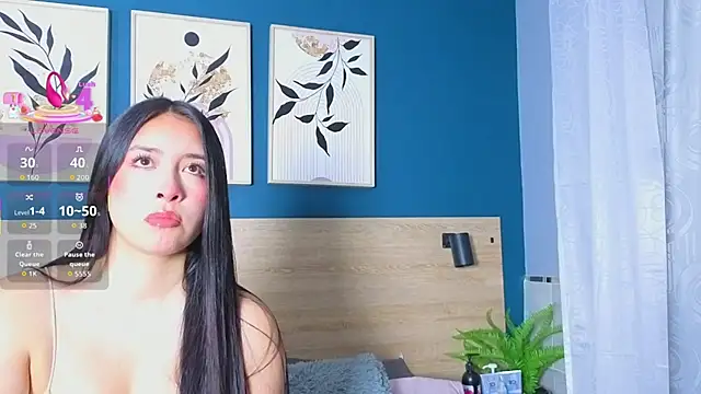 Snapshot of SarahMiler_ chatting on November 11, 2025, 7:41 pm SarahMiler online show from November 11, 2025, 7:41 pm