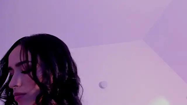 Taylormaxwell online show from November 27, 2025, 8:20 pm