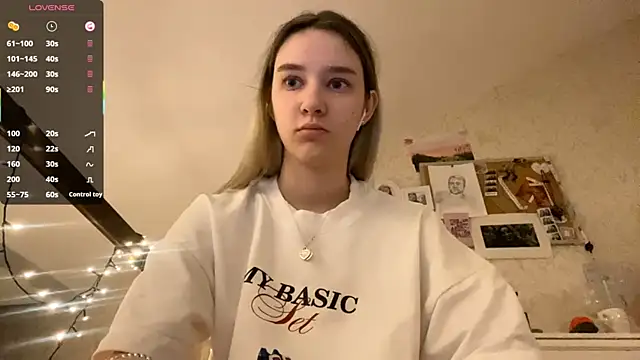 DanaCore online show from October 3, 2025, 5:25 pm