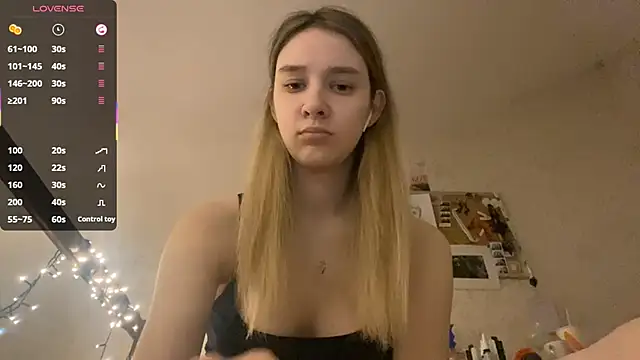 DanaCore online show from October 18, 2025, 7:38 pm