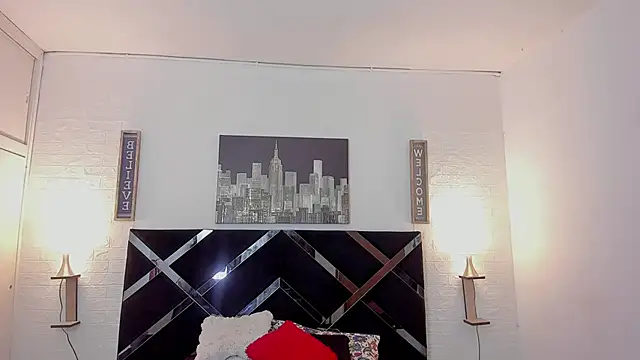 elenacooper1 online show from November 2, 2025, 7:08 pm