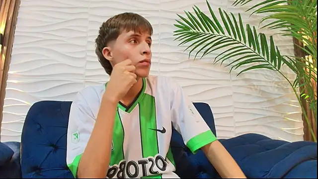 Snapshot of Pavo_tv chatting on May 19, 2026, 1:56 am Pavo tv online show from May 19, 2026, 1:56 am