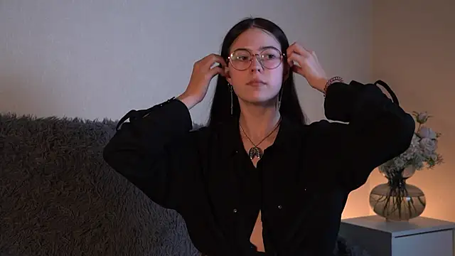 Snapshot of ywixos chatting on September 29, 2025, 2:01 pm ywixos online show from September 29, 2025, 2:01 pm