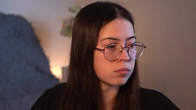 Snapshot of ywixos chatting on November 30, 2025, 2:40 pm ywixos online show from November 30, 2025, 2:40 pm