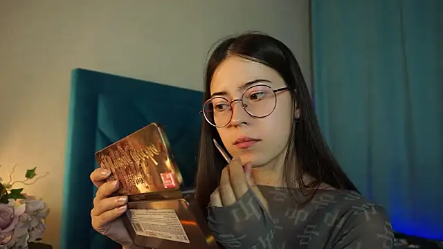 Snapshot of ywixos chatting on September 21, 2025, 1:16 pm ywixos online show from September 21, 2025, 1:16 pm