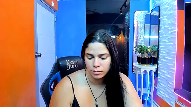 lucia ht online show from October 4, 2025, 1:29 am