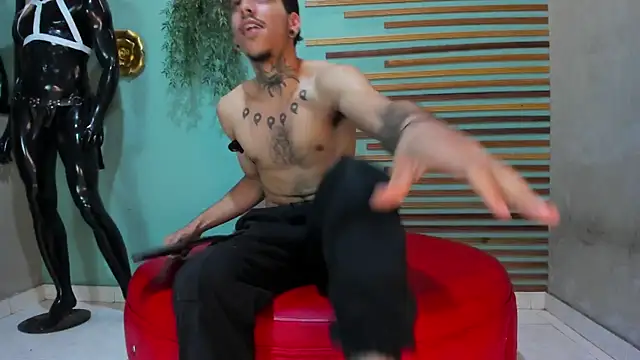 jharol cardonaa online show from November 6, 2025, 1:20 am