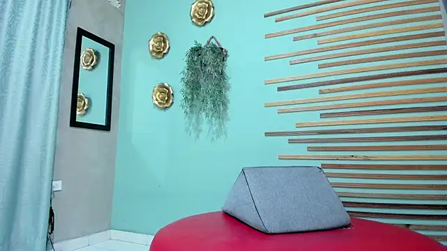 jharol cardonaa online show from October 30, 2025, 2:21 am