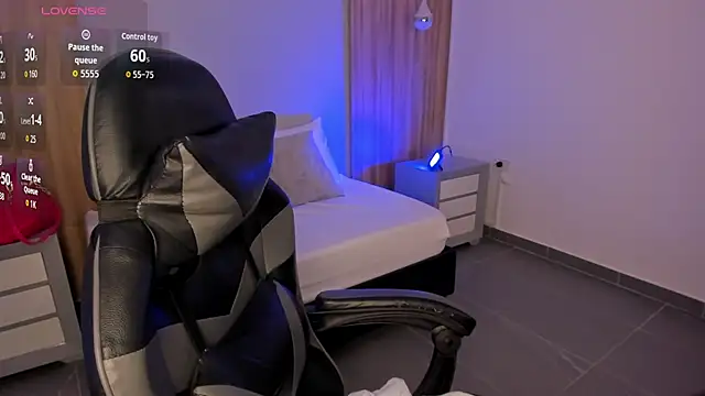 megara x  online show from December 21, 2025, 2:24 am