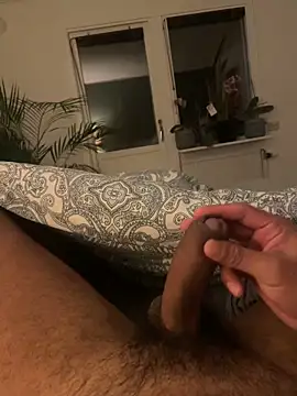 latina-pene online show from October 28, 2025, 12:33 am