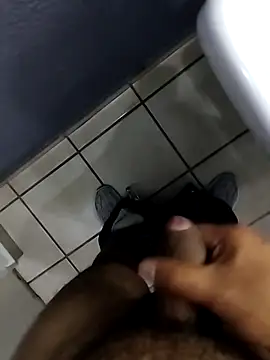 Leofj007 online show from February 14, 2026, 12:11 am