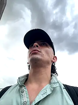 Jacobs0 online show from November 15, 2025, 9:52 pm