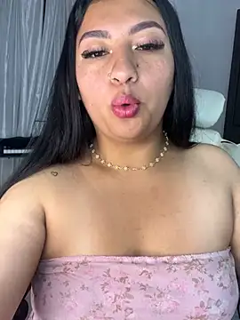 Snapshot of Issa_Santana chatting on July 16, 2026, 4:48 pm Issa Santana online show from July 16, 2026, 4:48 pm