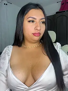 Snapshot of Issa_Santana chatting on July 28, 2026, 9:25 pm Issa Santana online show from July 28, 2026, 9:25 pm
