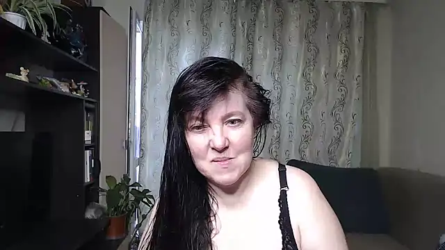 Snapshot of Illusionq chatting on July 15, 2026, 10:22 am Illusionq online show from July 15, 2026, 10:22 am