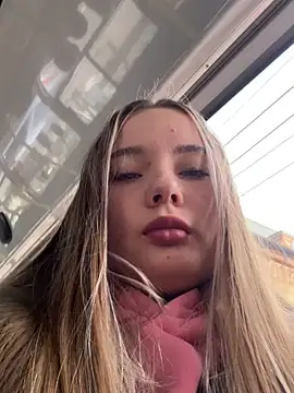 Snapshot of StephanieMur chatting on October 5, 2025, 5:09 am StephanieMur online show from October 5, 2025, 5:09 am