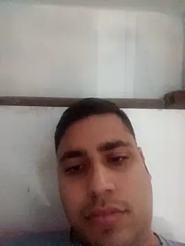 Snapshot of Desirock001 chatting on December 20, 2025, 9:23 am Desirock001 online show from December 20, 2025, 9:23 am