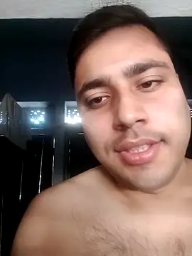 Snapshot of Desirock001 chatting on December 19, 2025, 11:01 am Desirock001 online show from December 19, 2025, 11:01 am